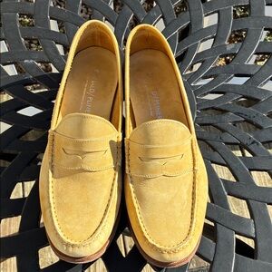 Donald Pliner men’s loafers size 9.5 pale yellow suede handmade Italian Loafers